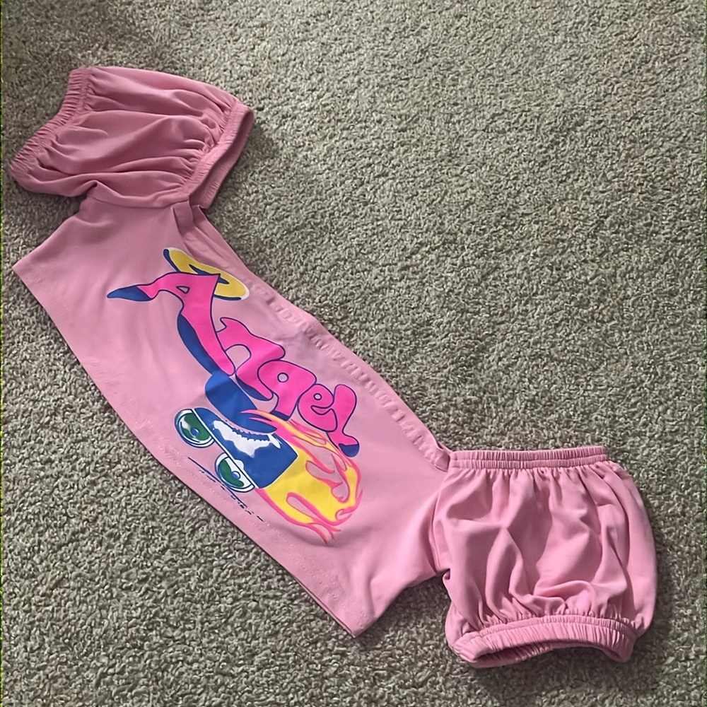 Pink crop top for women